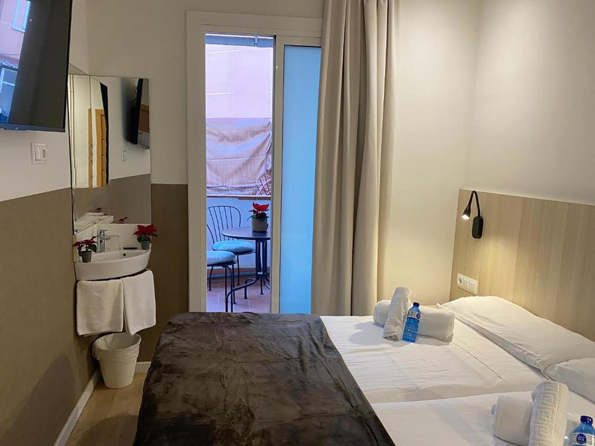 Hostal Bestprice Barcelona Stadium — Foto 2